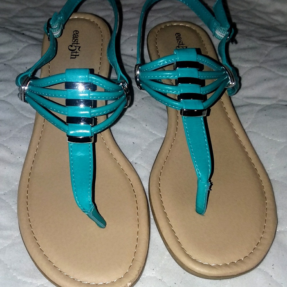 Sandals/Shoes